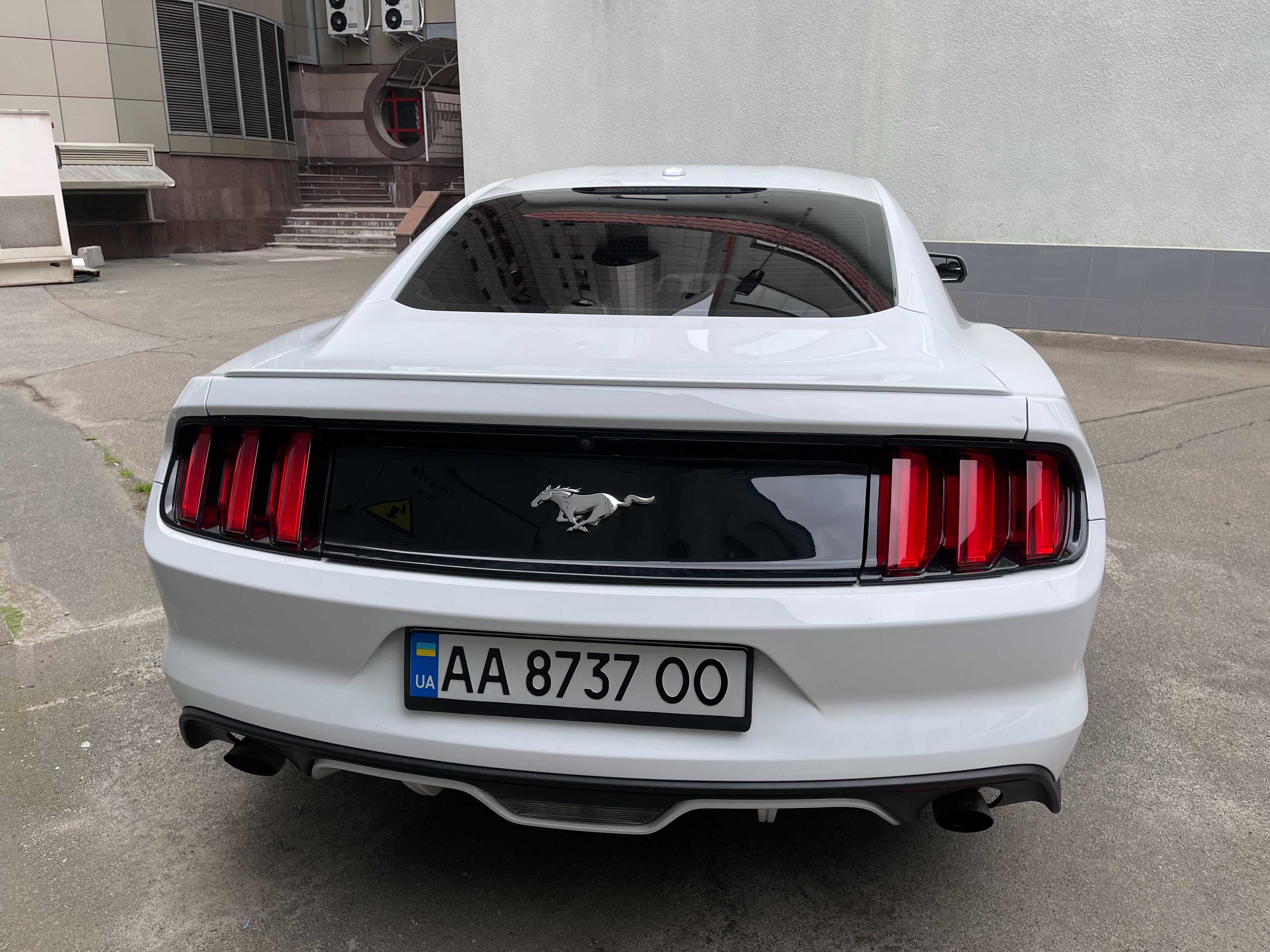 Ford Mustang 2017 пробіг 80 тис.км. об'єм 2,3 АКПП-6