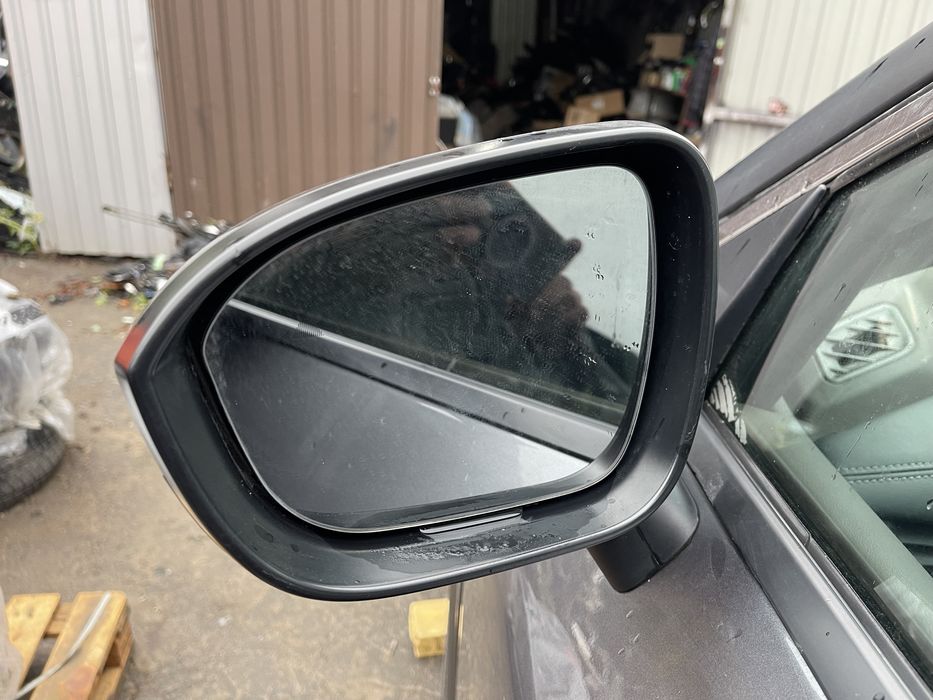 Продам дзеркало праве ліве зеркало Nissan Rogue T33 2021,2022,2023, SV