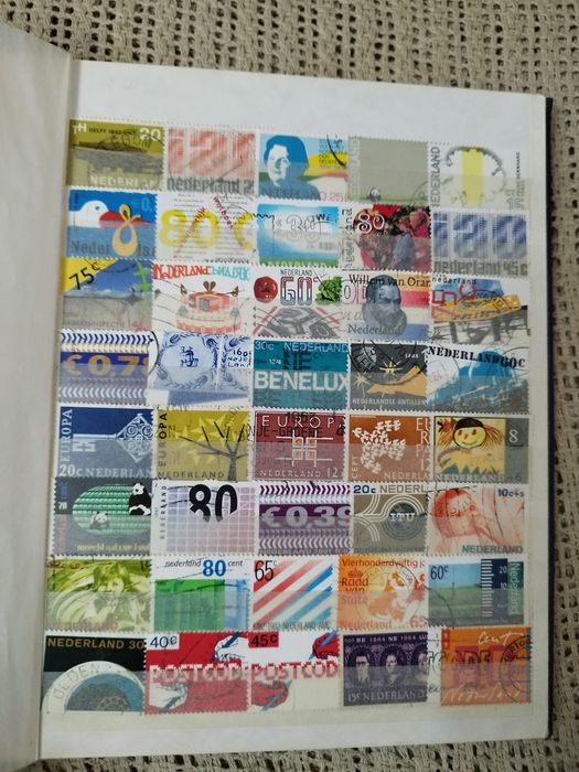 Classificador com 340 selos diferentes Holanda