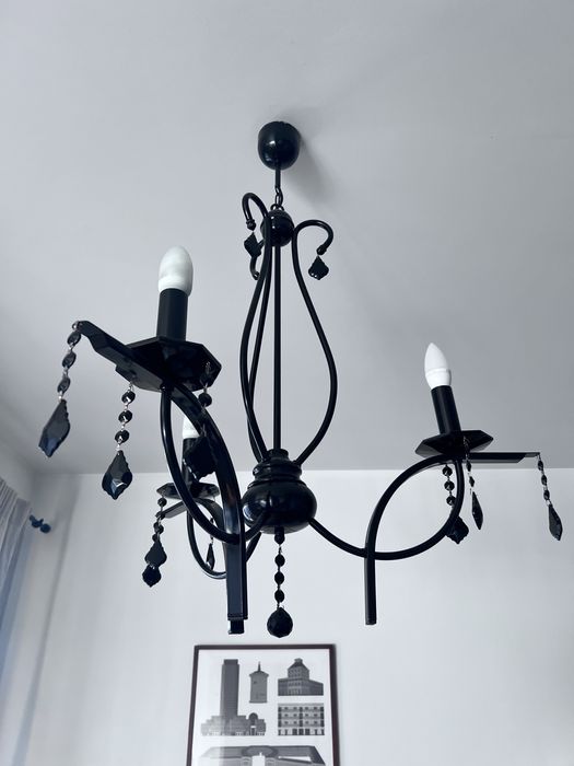 Sprzedam czarny żyrandol