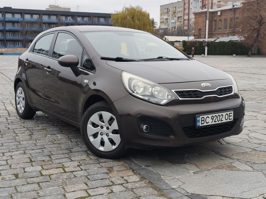 Продам KIA Rio 2012 газ-бензин