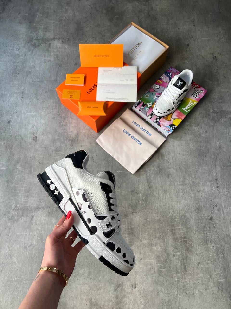 Sneakery   Louis Vuitton - LV Trainer x Yayoi Kusama buty wiązane