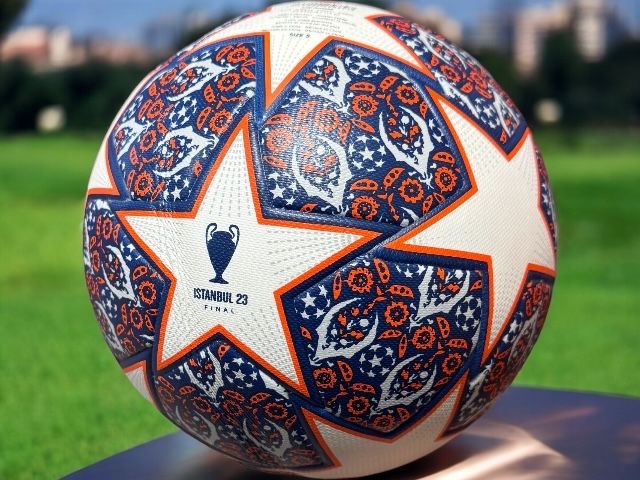 Мяч футбольний ліги чемпіонів термошов 5