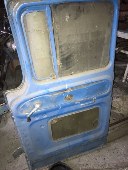 Праві двері зил