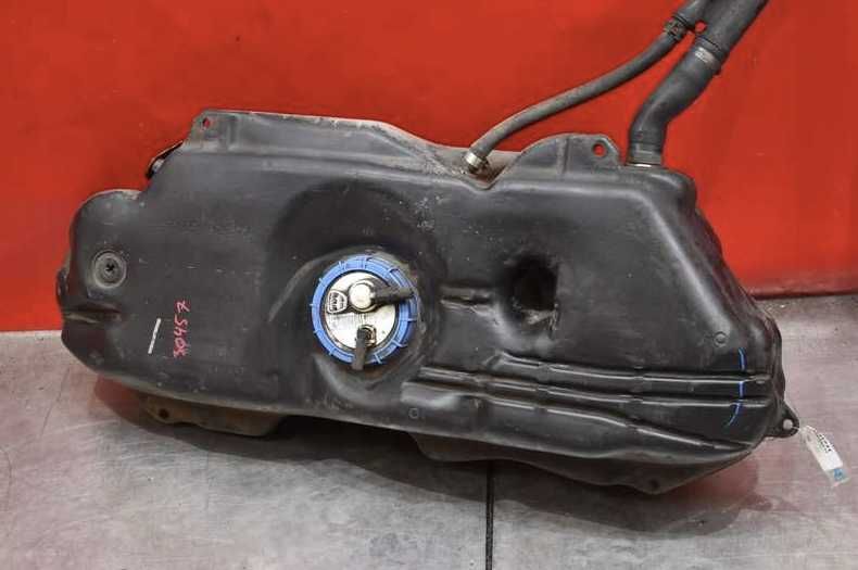 Zbiornik Bak paliwa TOYOTA yaris 1 I 1.3 VVTi 04R