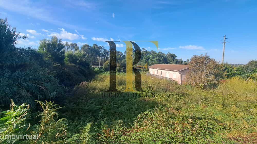 Terreno rústico com viabilidade de construção em São João de Ver