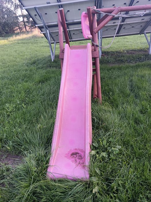 Drewniany plac zabaw dla dzieci