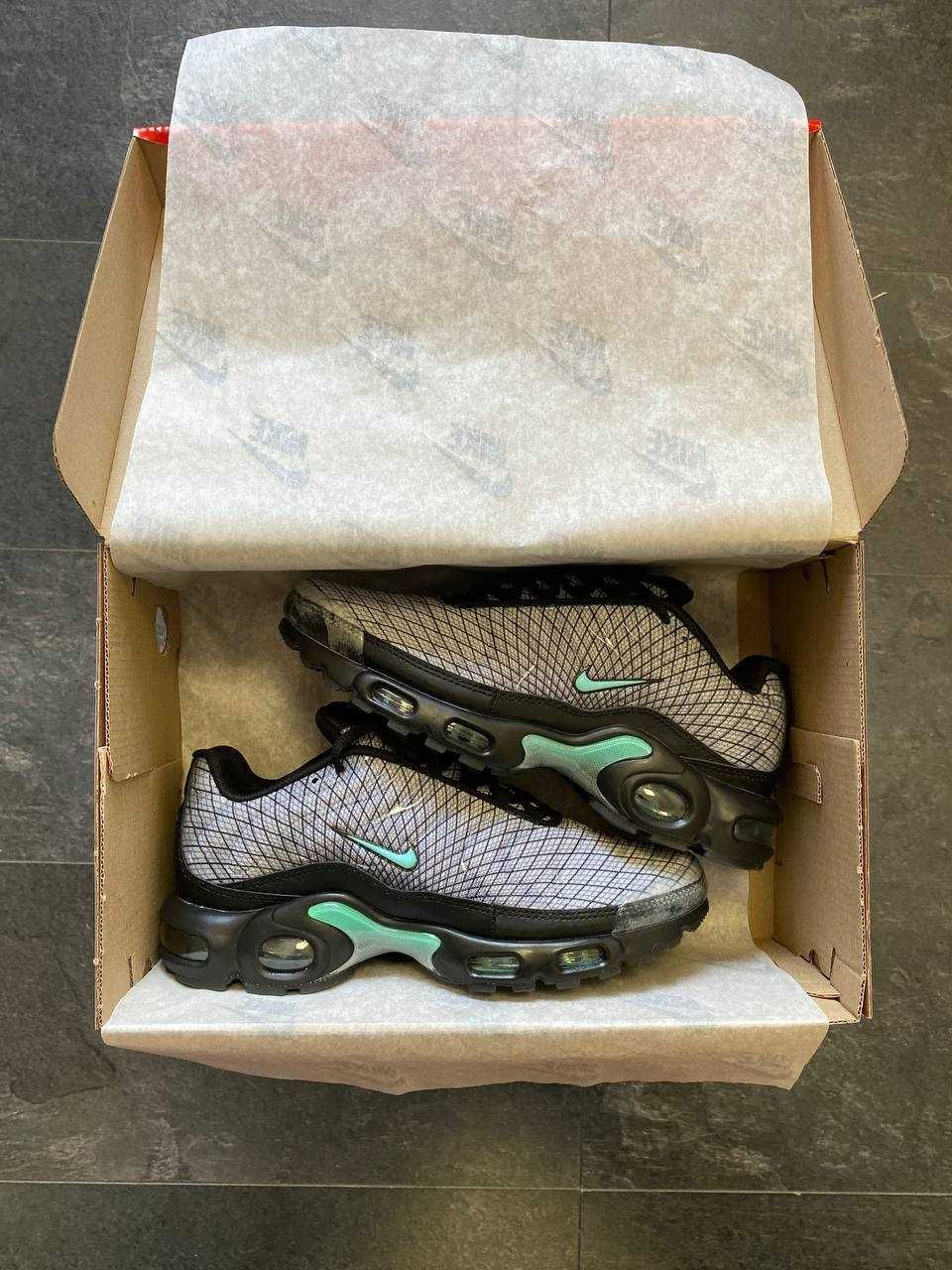 Чоловічі кросівки Nike Air Max Plus Tn Spirograph