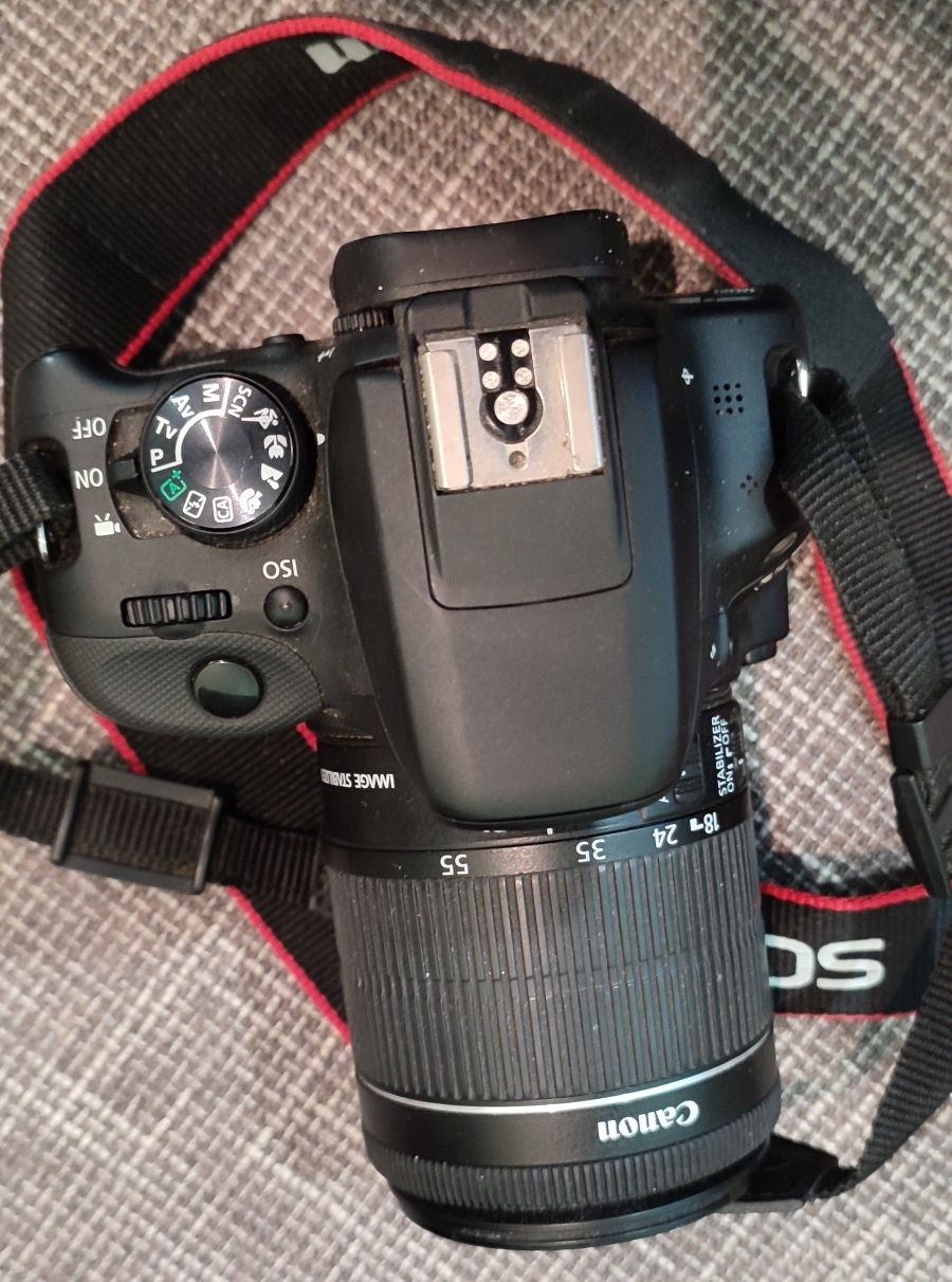 Фотокамера Canon EOS 100D