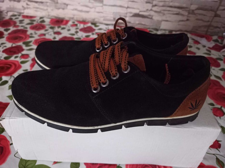 Кросівки замшеві, 41 р.