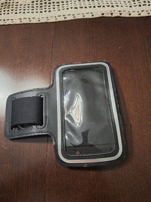 Etui na telefon na ramie