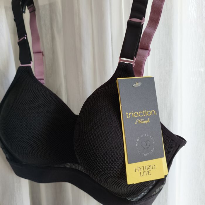 Спортивний бюстгальтер triumph triaction hybrid lite. з сайту next