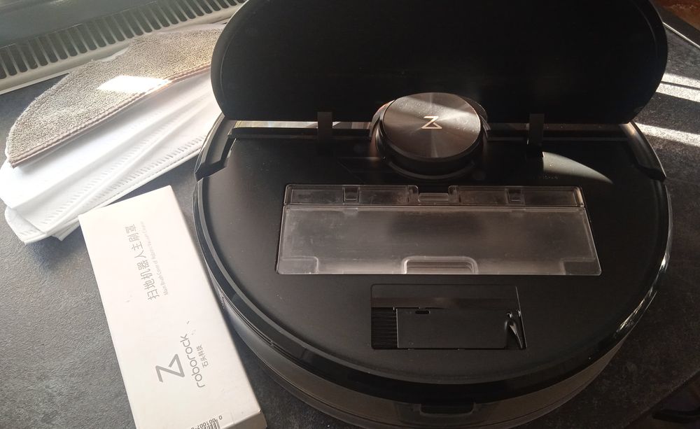 Продам робот пилосос Roborock S6 Max V