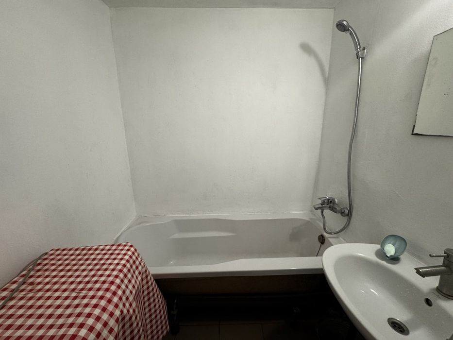 Комната 18 м на Ак.Королева