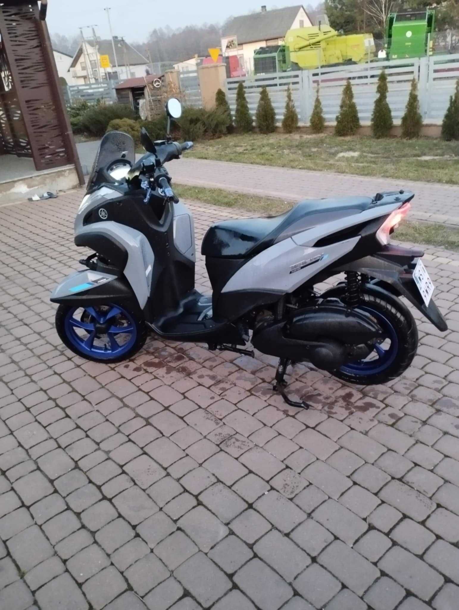 Motor Yamaha Tricity 125 cm