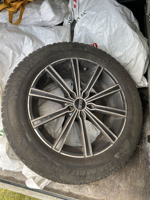 Komplet kół zimowych R17 225/60 KUMHO na alufelgach firmy O.Z