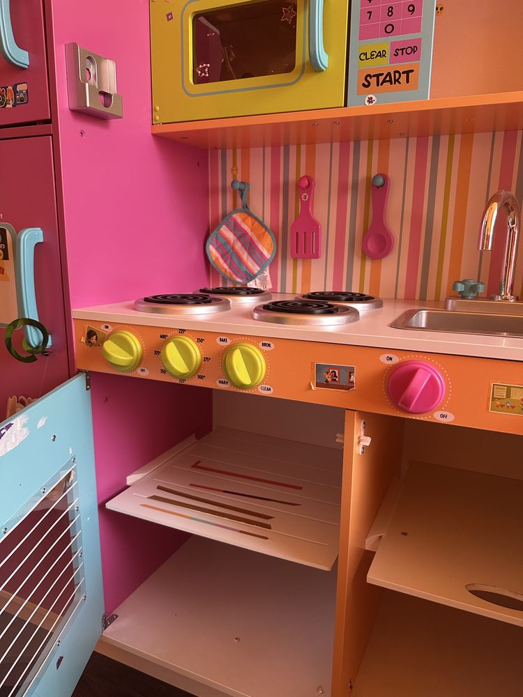 Детская кухня KidKraft Deluxe