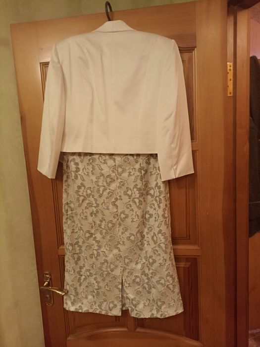 Костюм святковий