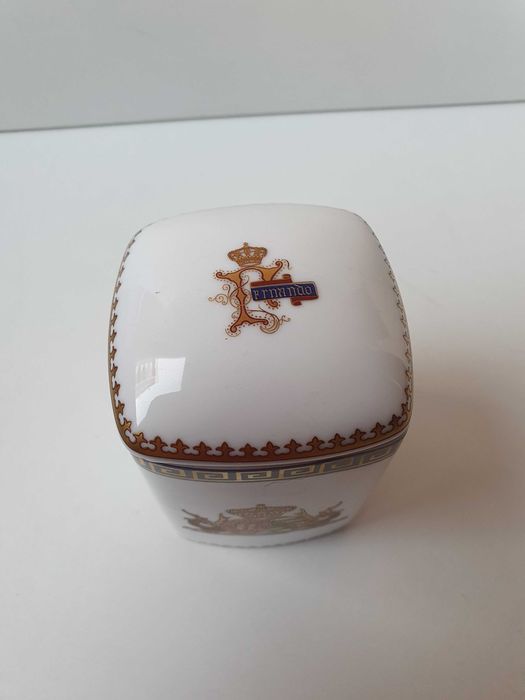 Pote Neoclassica Porcelana, comemorativo D. Fernando, edição limitada,