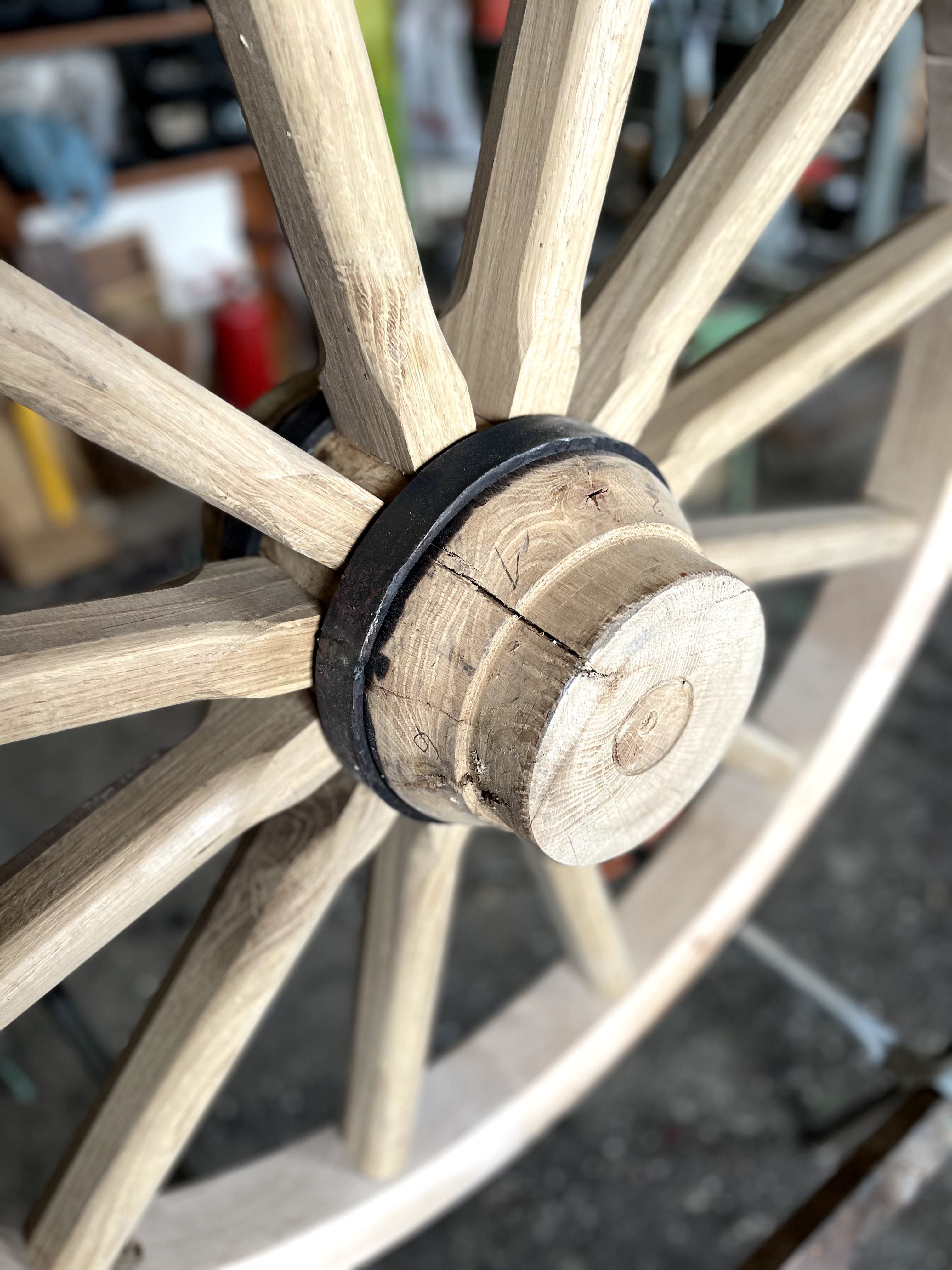 Koło drewniane - wykonane przez kołodzieja