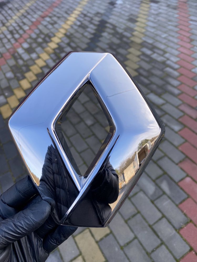 Значок емблема бампера рено меган 3 Renault Megane 3