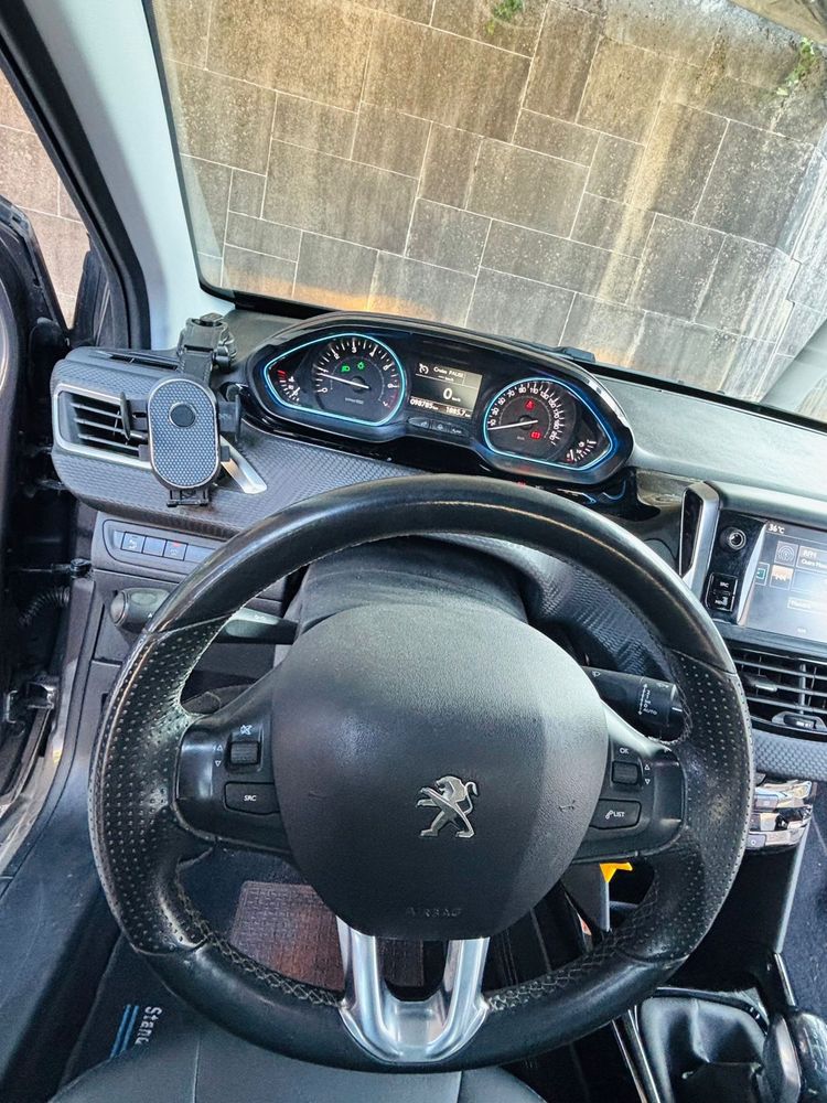 Peugeot 2008 1.2 PureTech