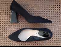 Sapatos Pretos Stradivarius. NOVOS