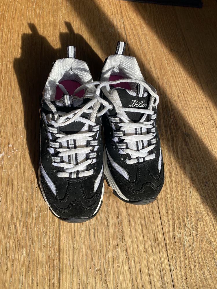 Skechers D’Lite