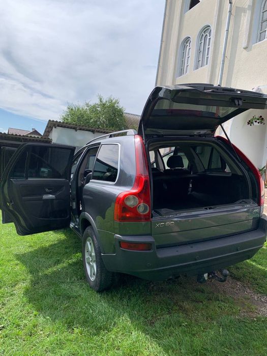Volvo XC90 автомобіль для сім’ї