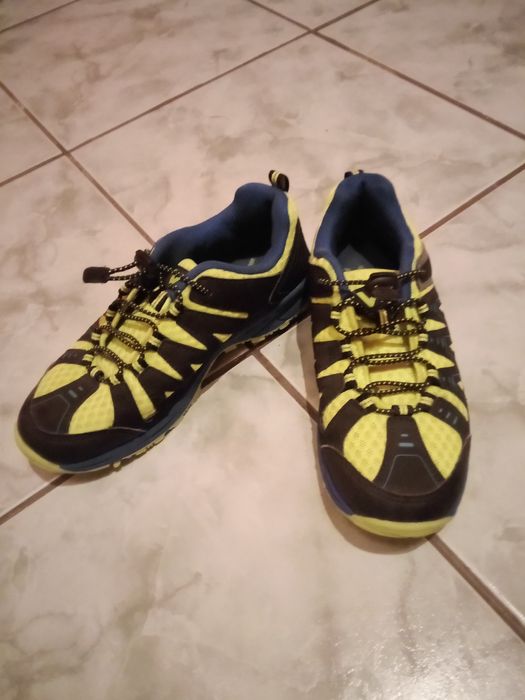 Buty chłopięce 33.