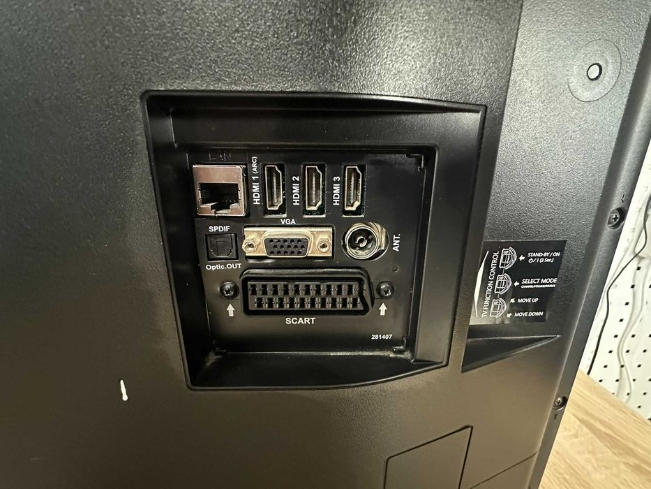 Телевізор Hitachi 50 дюймів. Телевизор Hitachi 50 дюймов.