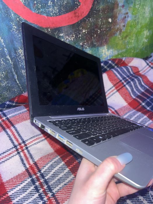 Ноутбук (детали) Asus X201E красный