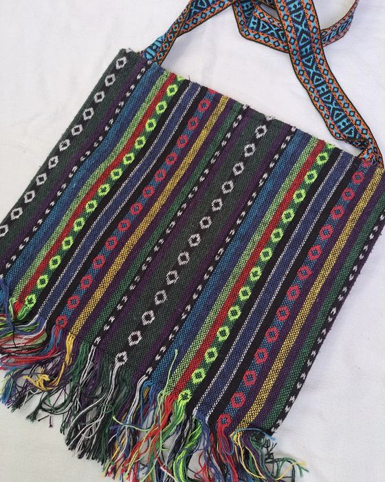 Mala multicolor franjas