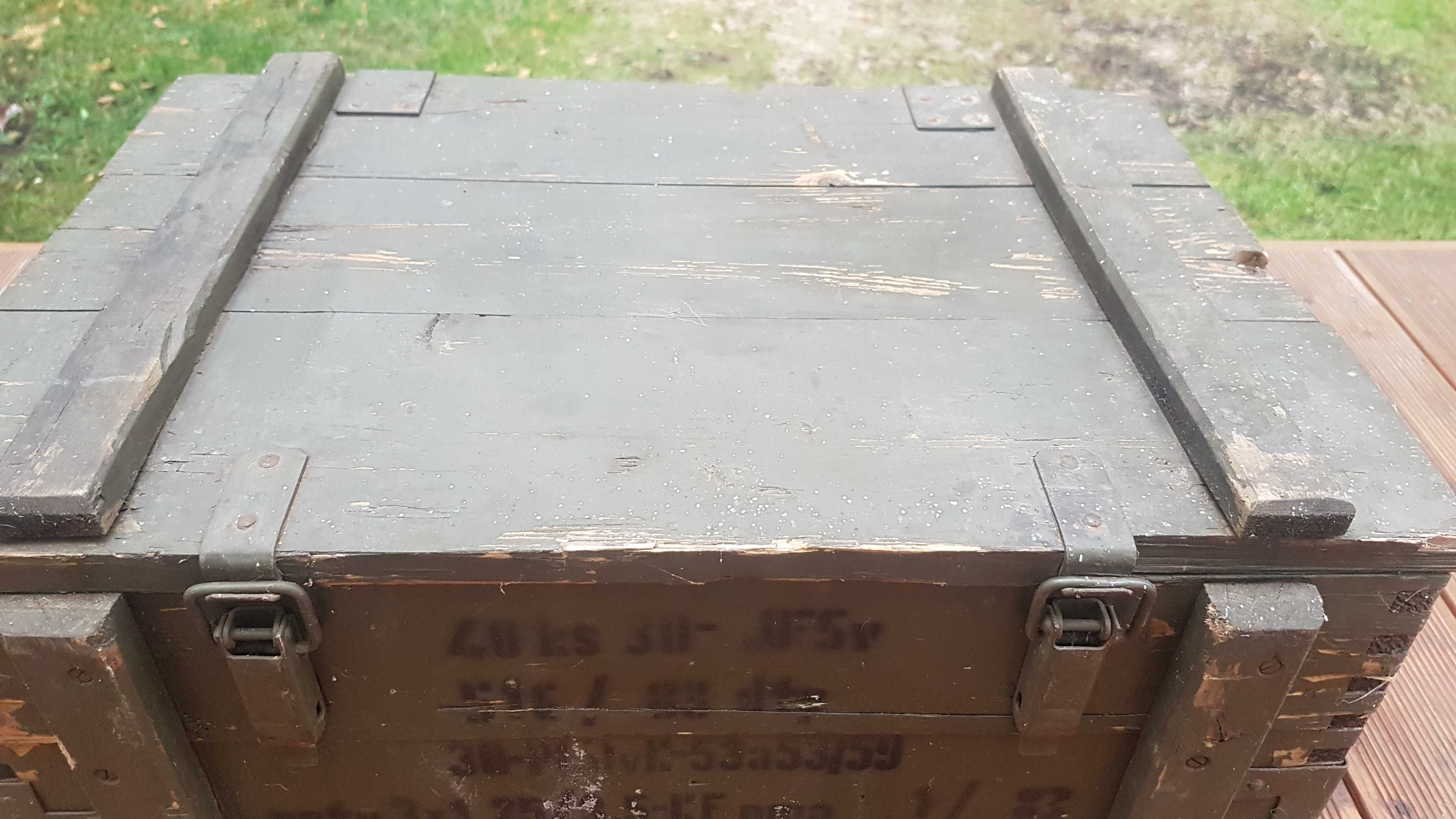 skrzynia drewniana Czechosłowacja zielona 39 x 59 x 27