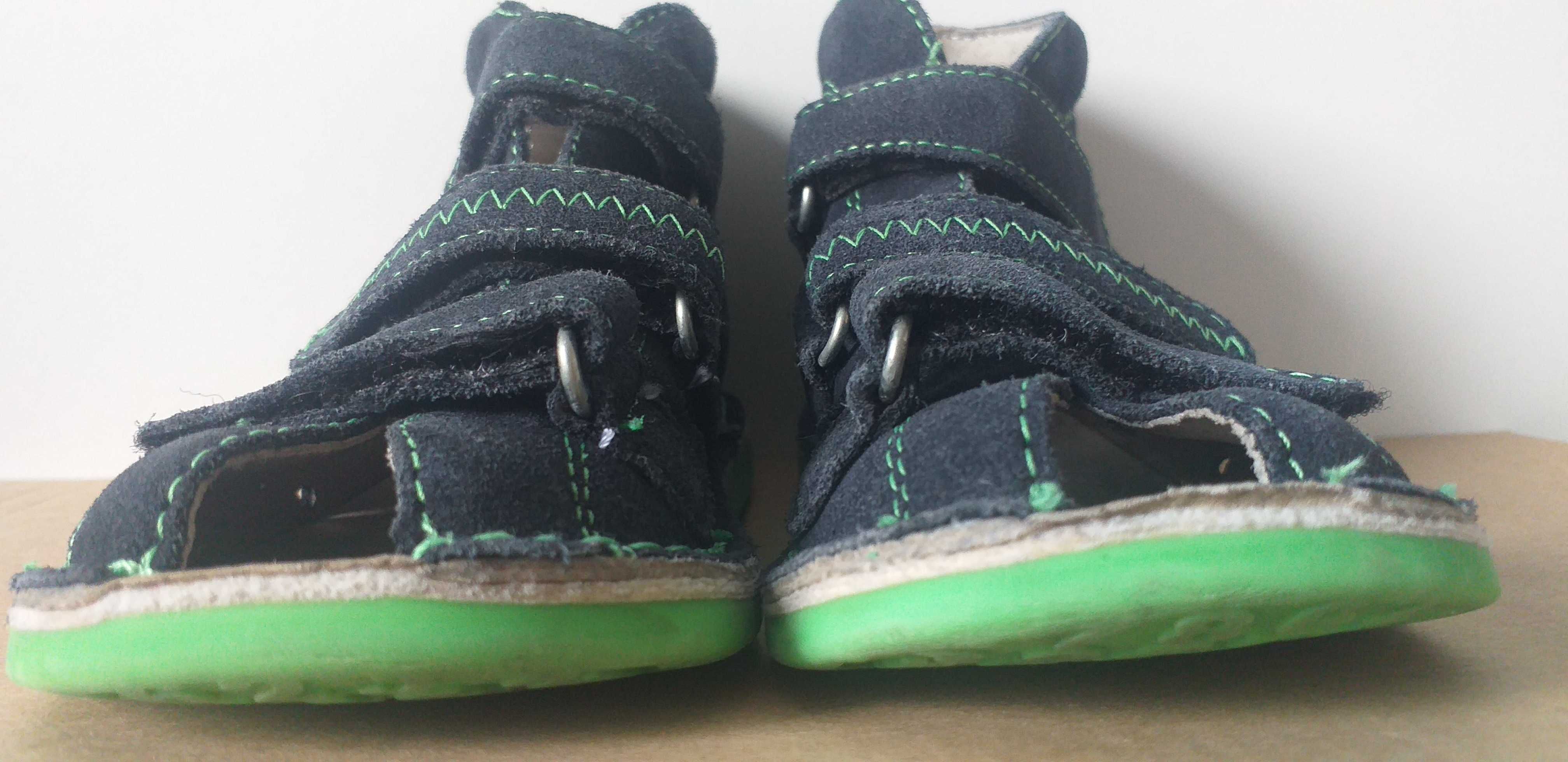 2 Buty profilaktyczne Danielki TA105 granat fluo z roz 25