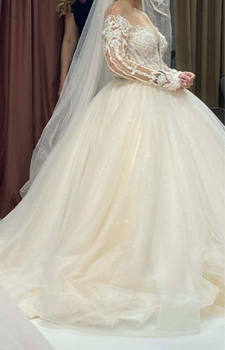 Весільне пишне плаття/ Весільна сукня