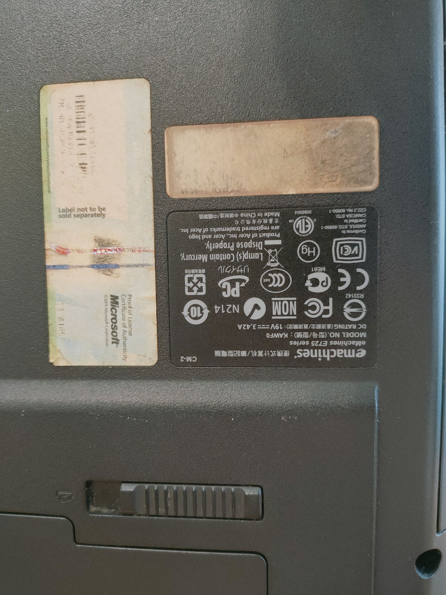 Laptop Acer Emachines E725