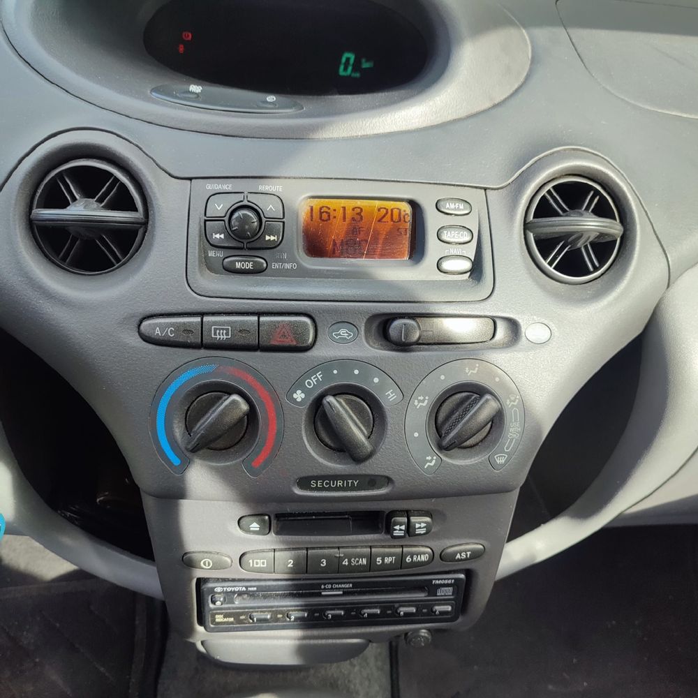 Toyota Yaris vvti