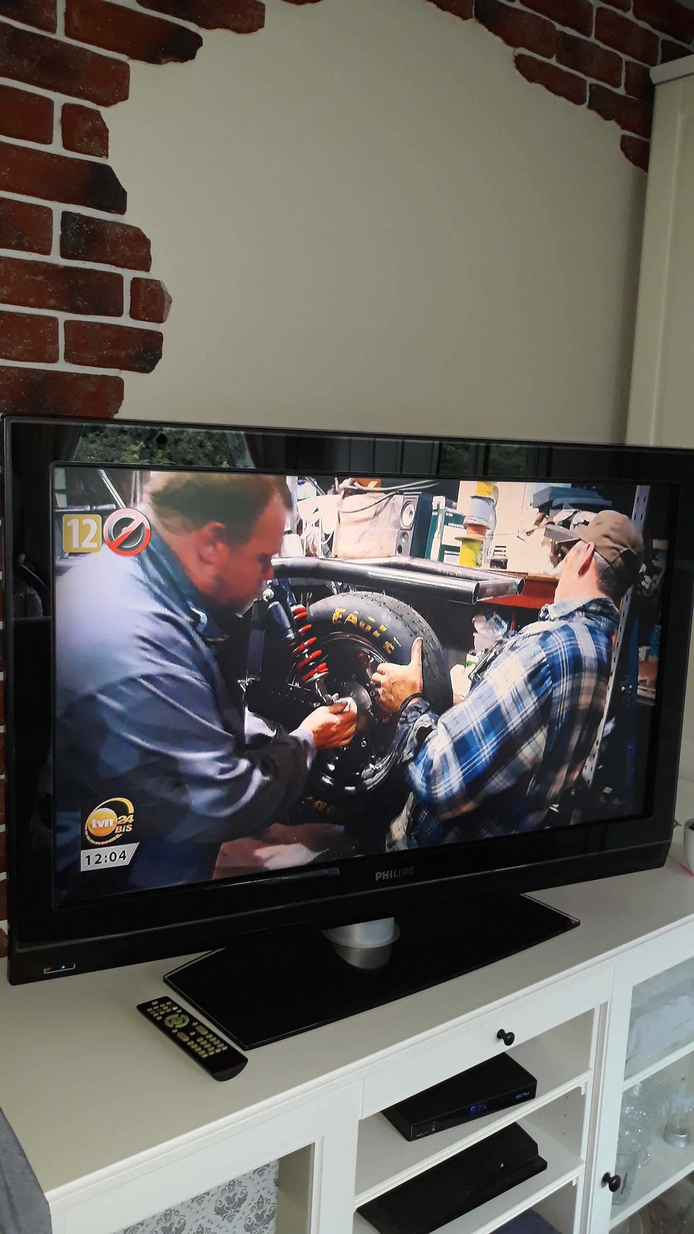 Telewizor PHILLIPS LCD Full HD 42 bardzo zadbany