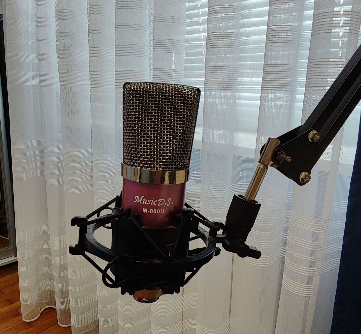 Студійний мікрофон Music D.J. M-800U