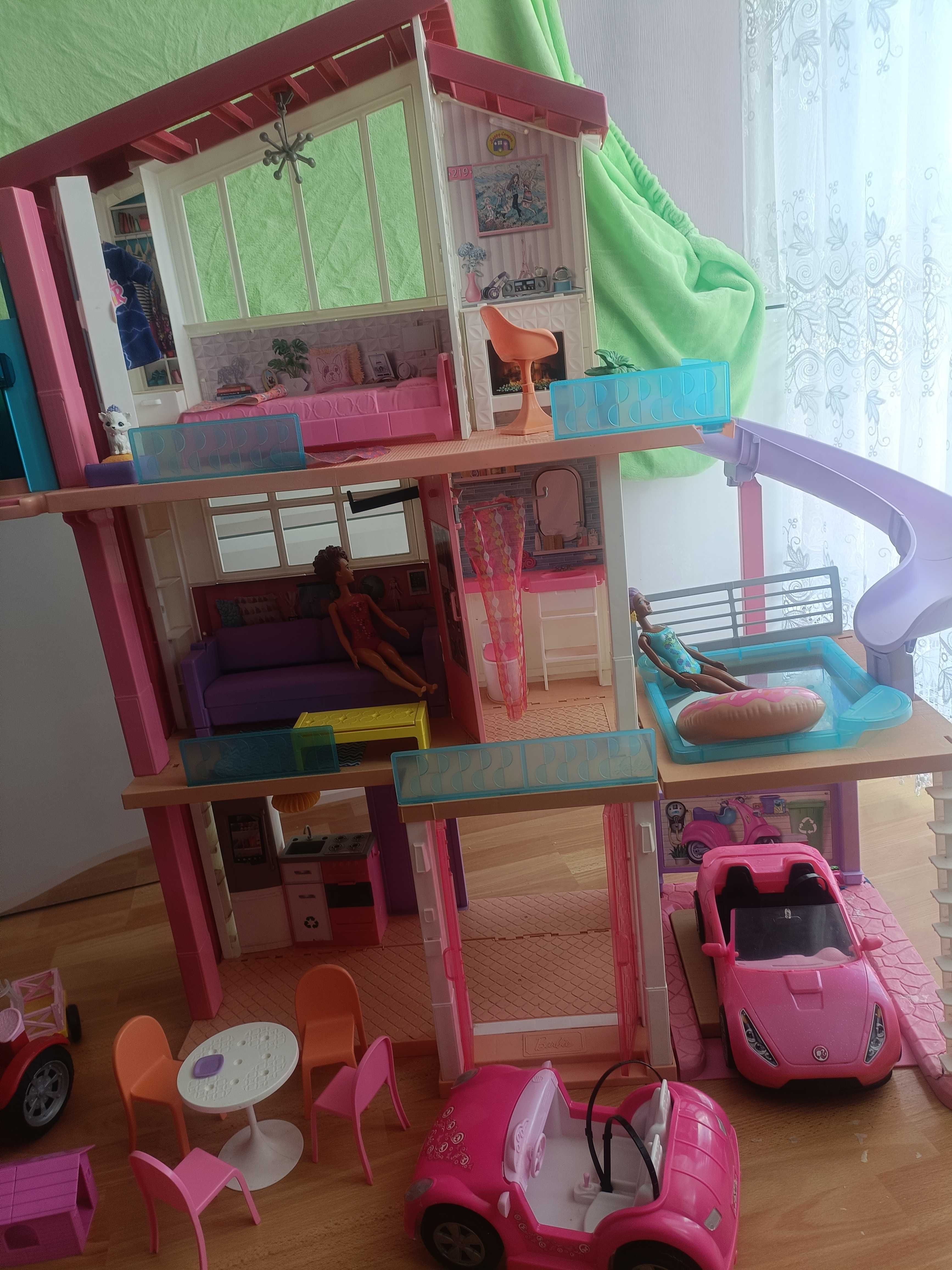Domek dla lalek Barbie z basenem i windą