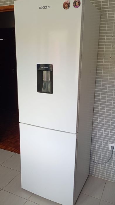 Frigorífico semi novo