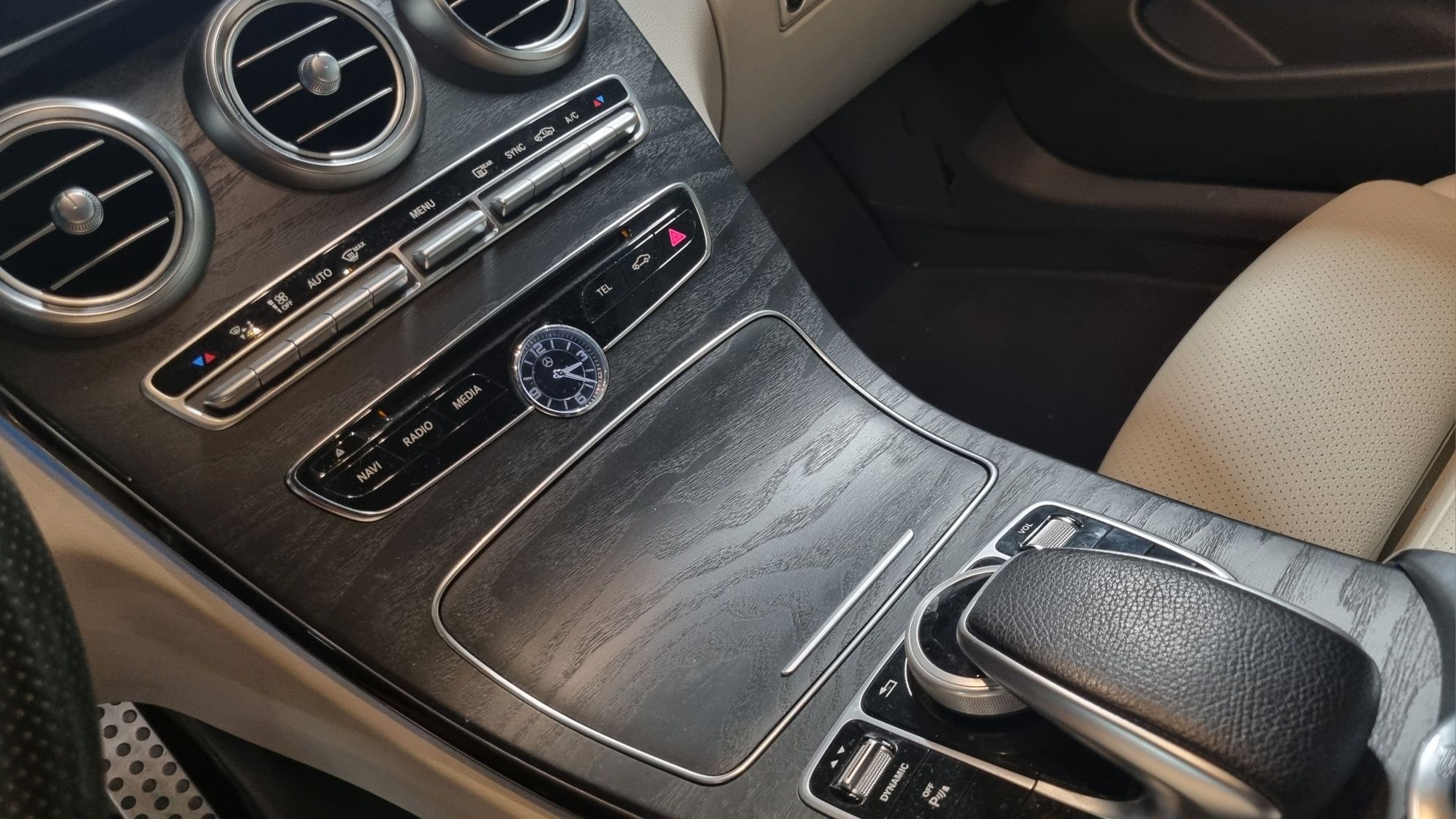 AMG Line int/exter Mercedes Benz  220C Autom