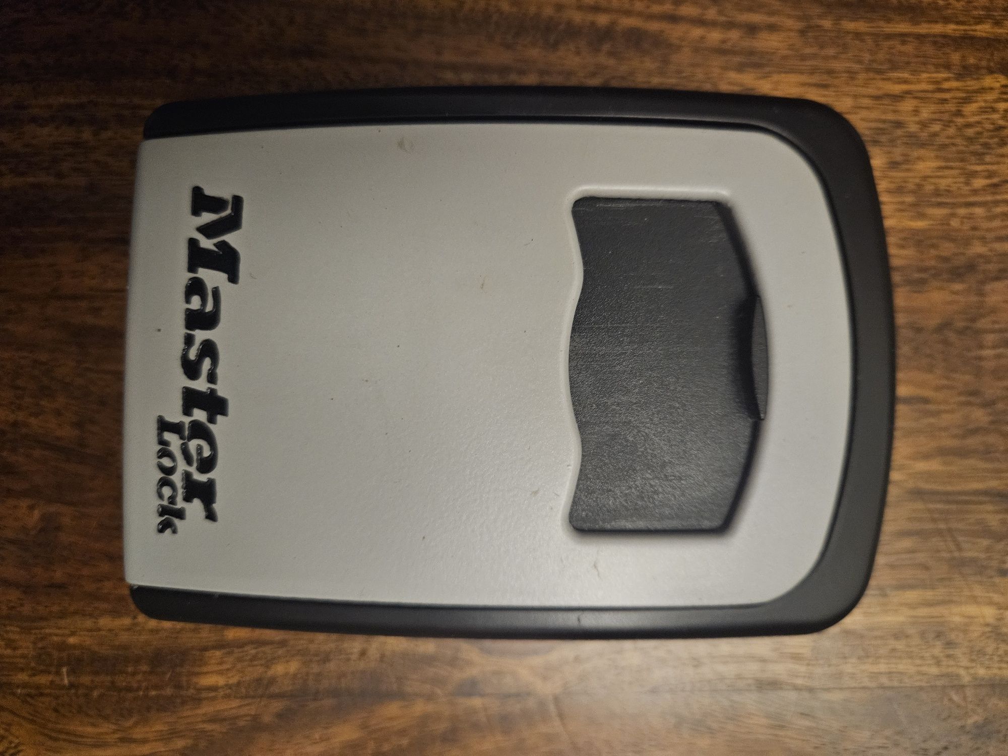 master lock skrzyneczka na klucze z kodem