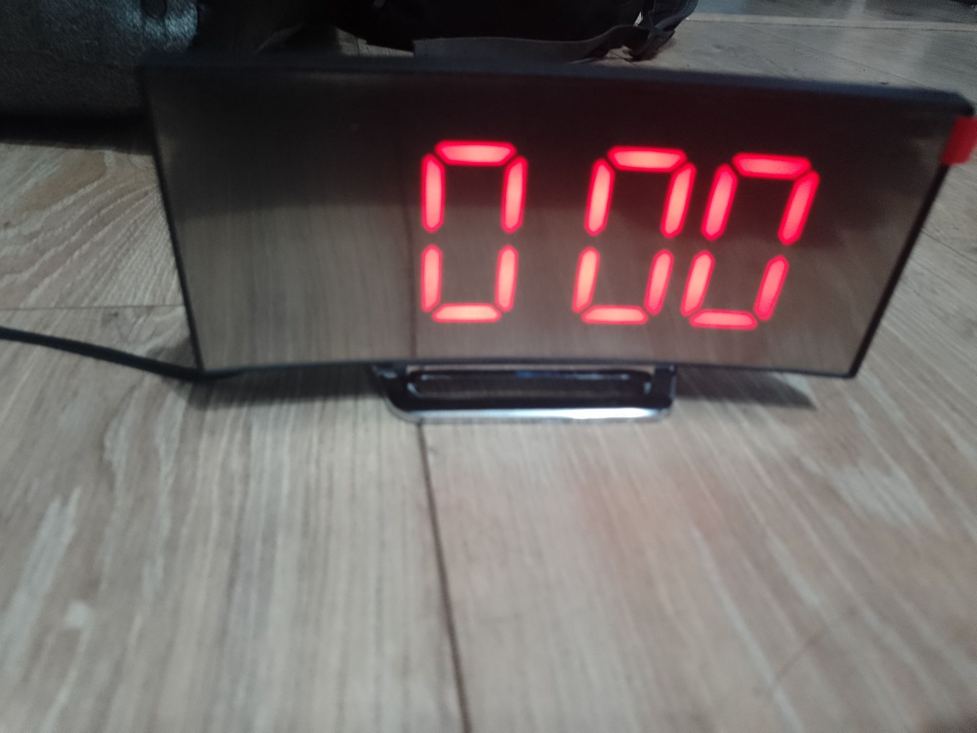 Zegar stojący LED lustro