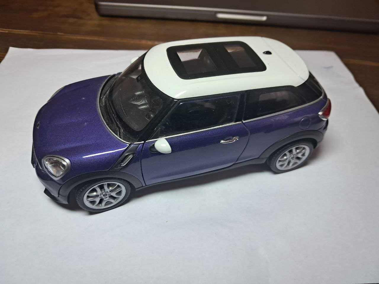 Модель Mini Cooper S Paceman Welly 1/24