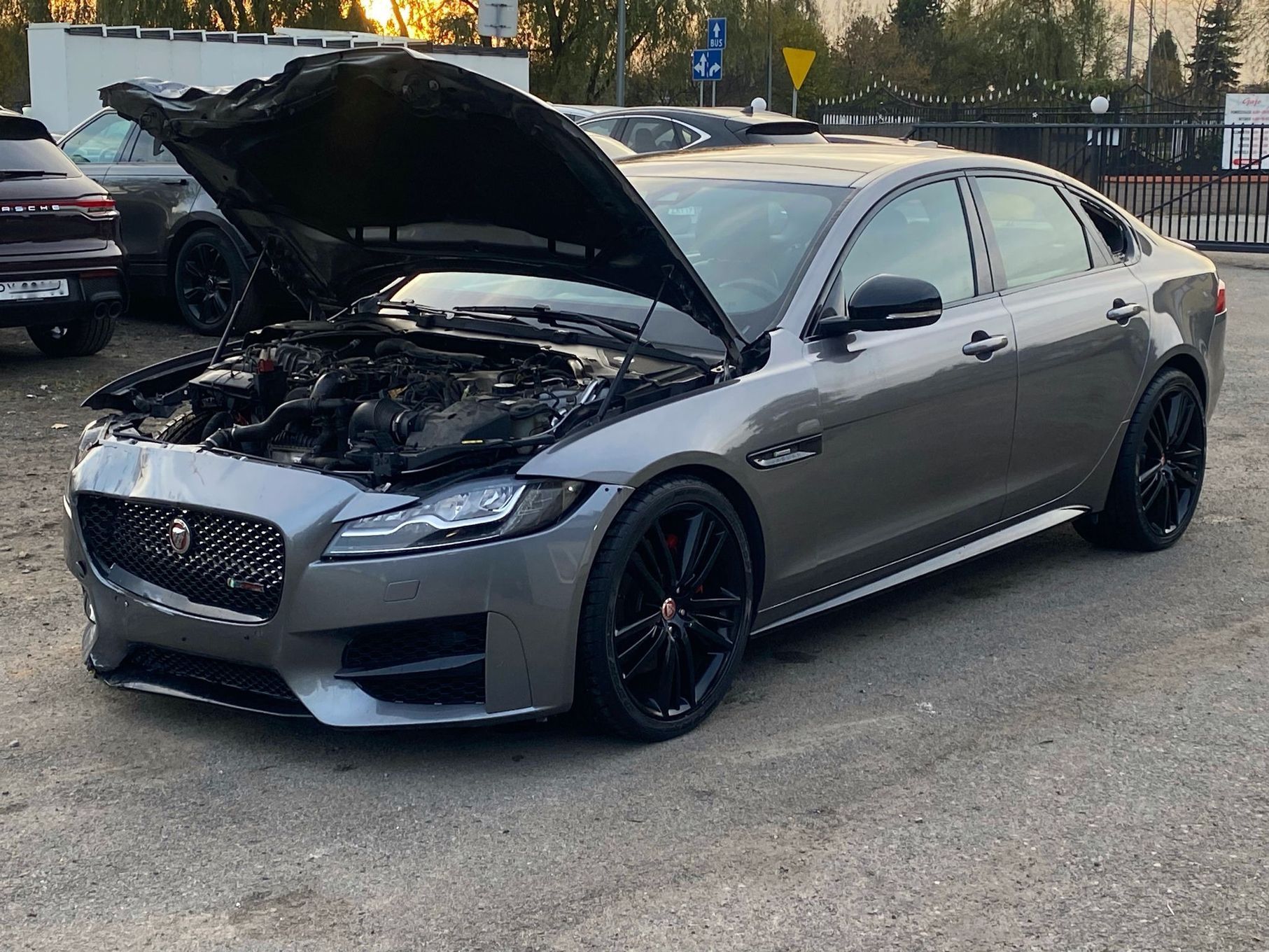 Jaguar XF 3.0 TDV6 Prestige Zarejestrowany w Polsce 03/2020 Meridian