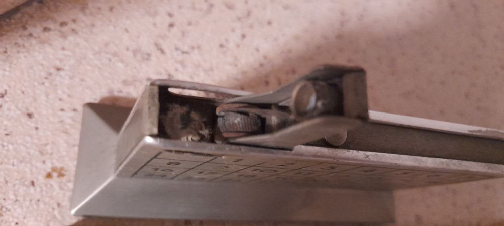 Isqueiro de secretária