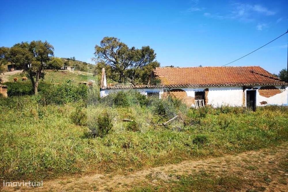 Quinta São Teotónio | com 3 Habitações Urbanas