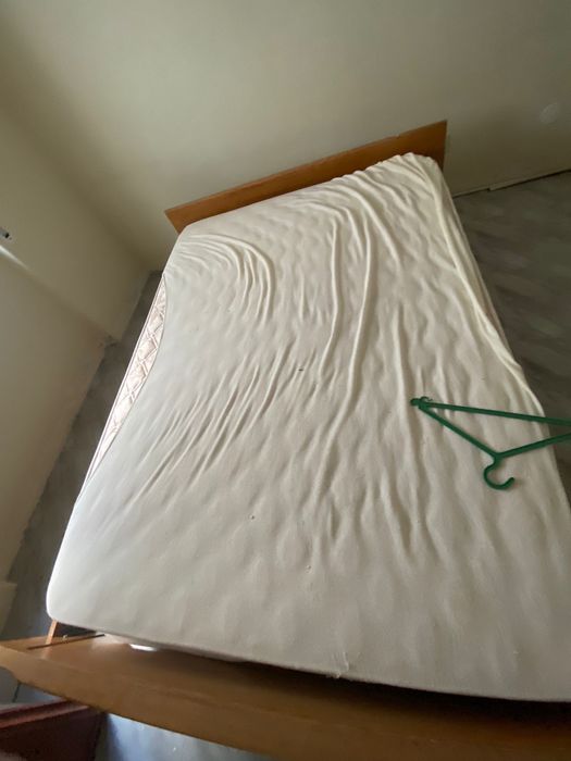 Cama com colchão casal s